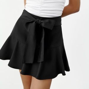 Zara Bow Trim Skort - Black - Size L